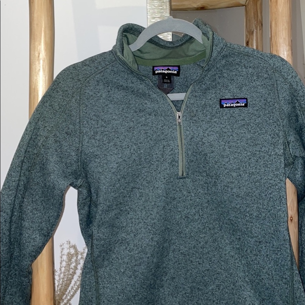 Patagonia deep forest green half zip size S